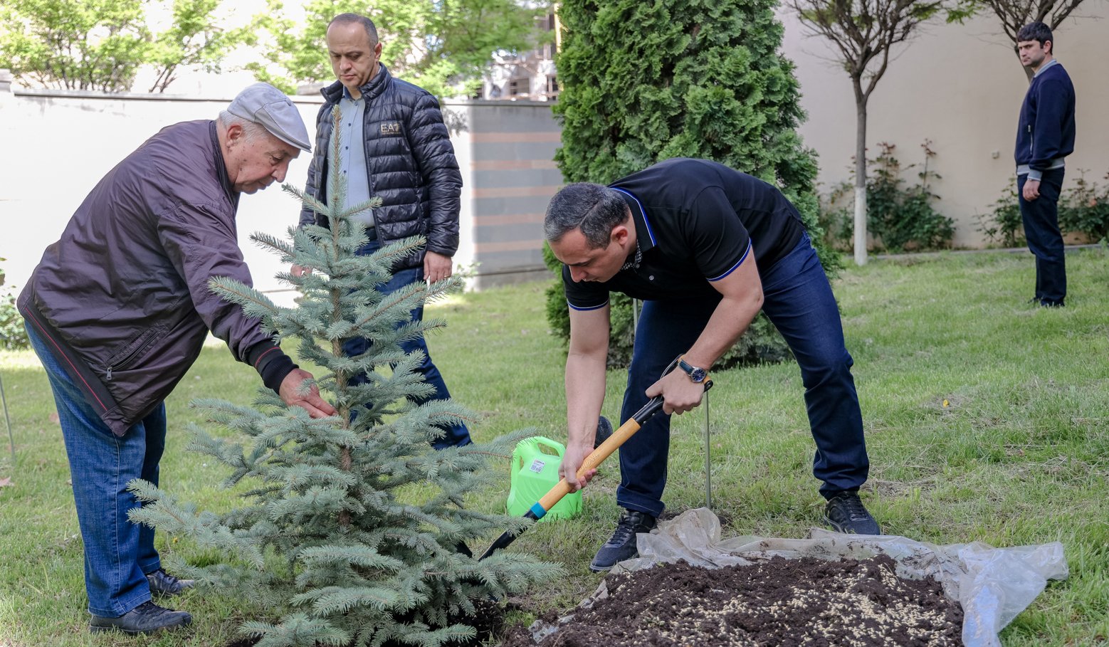 Staff of Investigative Committee together with Artur Poghosyan Took Part in Nationwide Community Clean-up Day
